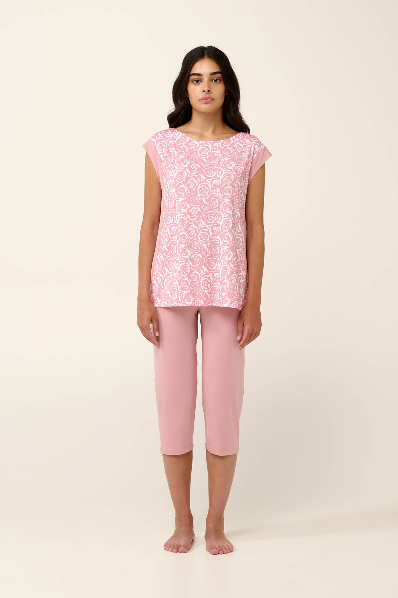 Vamp Damen-Pyjama mit Caprihose und Rosenmuster